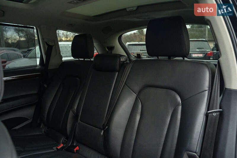 Внедорожник / Кроссовер Audi Q7 2013 в Черновцах