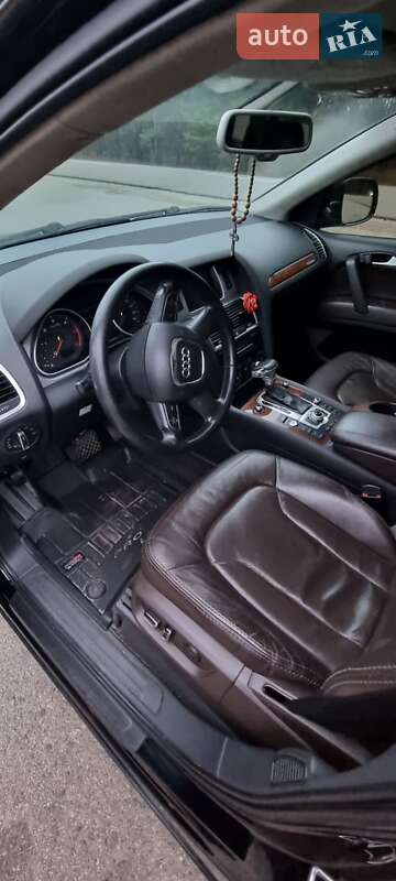 Позашляховик / Кросовер Audi Q7 2010 в Охтирці