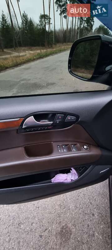 Позашляховик / Кросовер Audi Q7 2010 в Охтирці