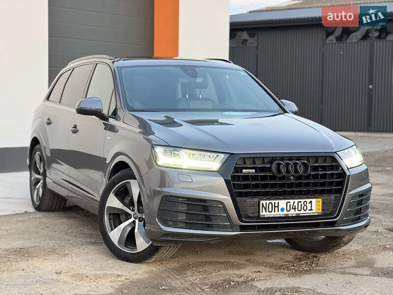 Позашляховик / Кросовер Audi Q7 2016 в Рівному