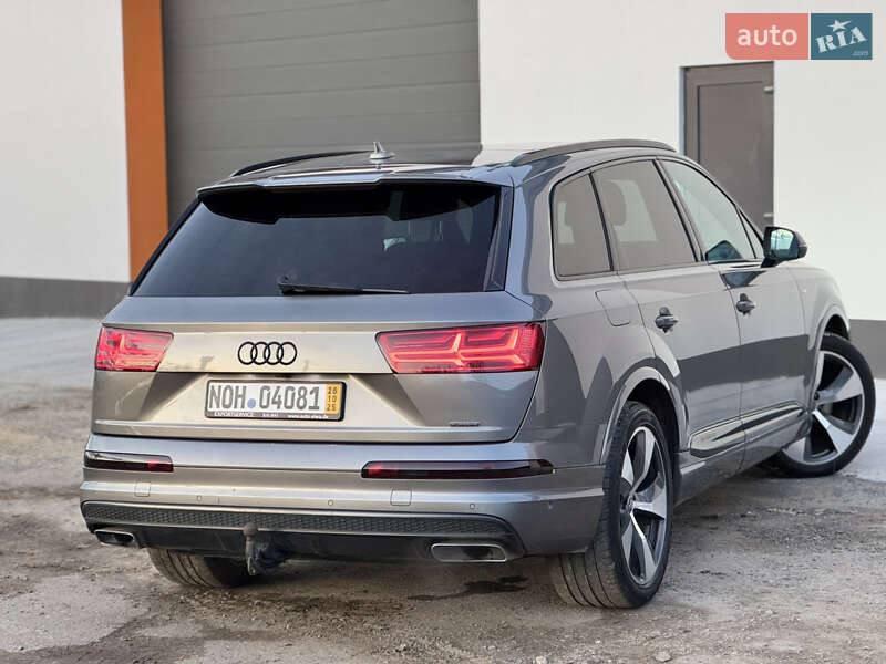 Позашляховик / Кросовер Audi Q7 2016 в Рівному