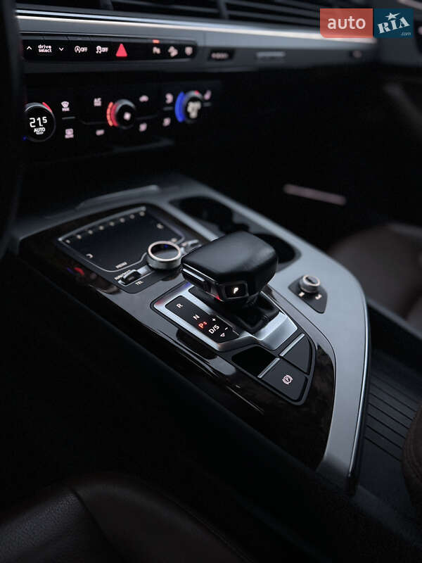 Внедорожник / Кроссовер Audi Q7 2017 в Киеве фото 23 Внедорожник / Кроссовер Audi Q7 2017 в Киеве