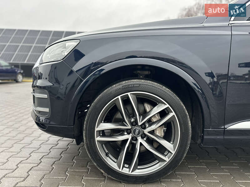 Внедорожник / Кроссовер Audi Q7 2017 в Владимире