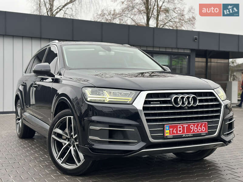 Внедорожник / Кроссовер Audi Q7 2017 в Владимире