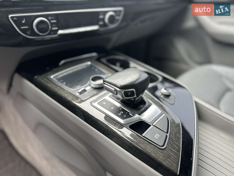 Внедорожник / Кроссовер Audi Q7 2017 в Владимире