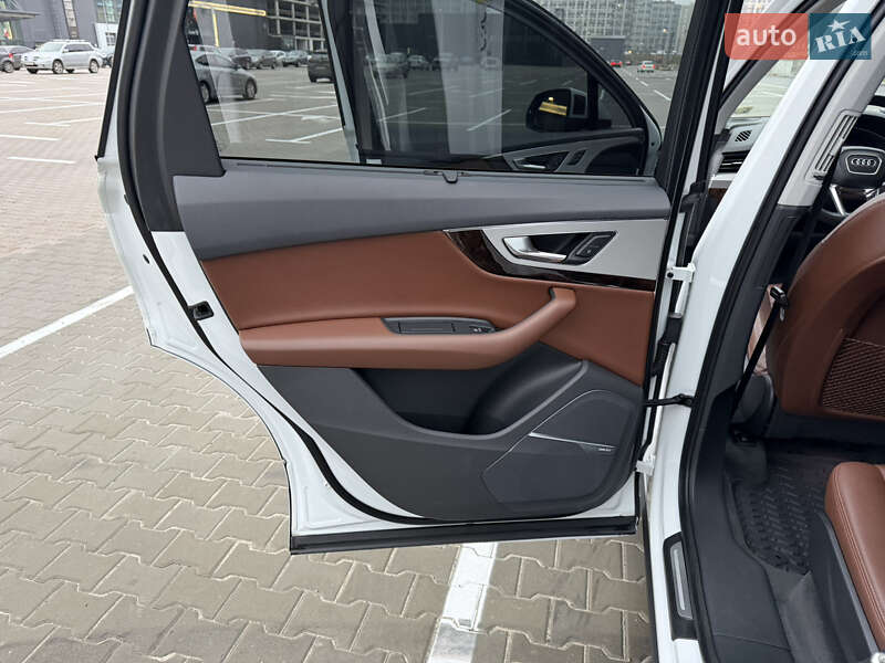 Внедорожник / Кроссовер Audi Q7 2019 в Киеве фото 8 Внедорожник / Кроссовер Audi Q7 2019 в Киеве