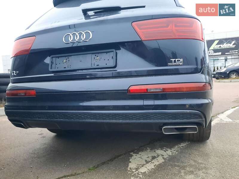 Позашляховик / Кросовер Audi Q7 2015 в Києві