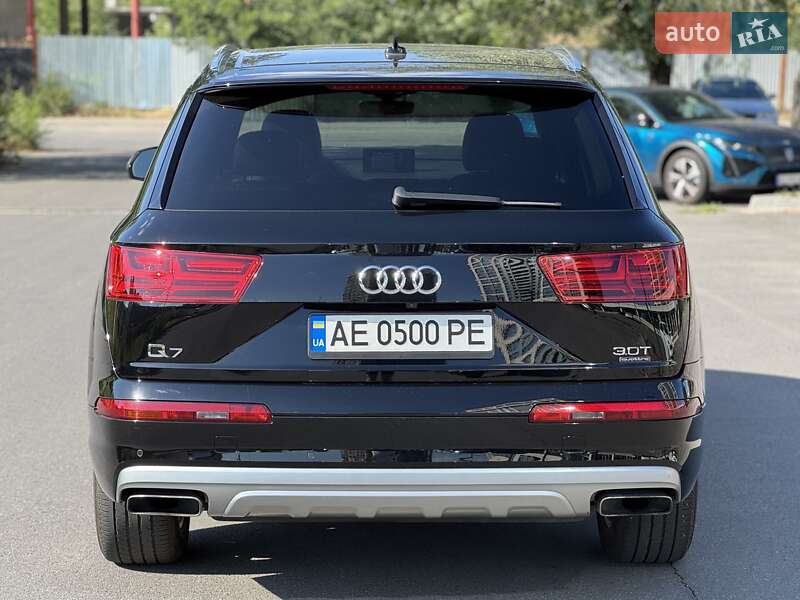 Внедорожник / Кроссовер Audi Q7 2016 в Днепре