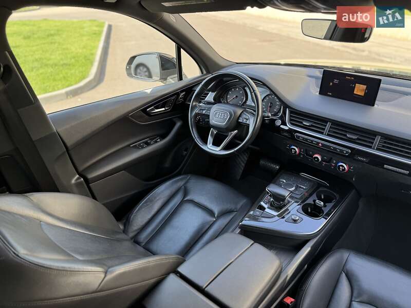 Внедорожник / Кроссовер Audi Q7 2016 в Днепре