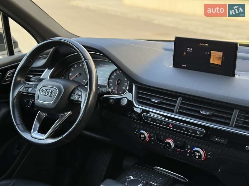 Внедорожник / Кроссовер Audi Q7 2016 в Днепре