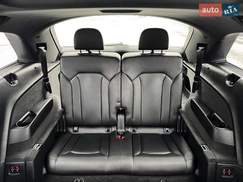 Внедорожник / Кроссовер Audi Q7 2016 в Днепре