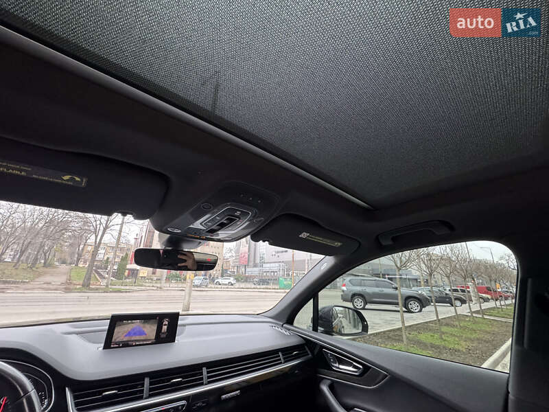 Позашляховик / Кросовер Audi Q7 2017 в Запоріжжі