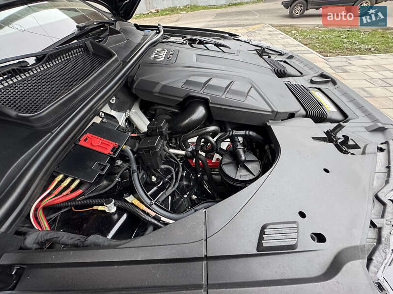 Позашляховик / Кросовер Audi Q7 2017 в Запоріжжі