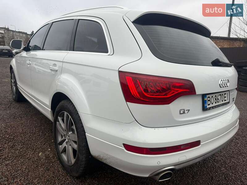 Внедорожник / Кроссовер Audi Q7 2013 в Кременце
