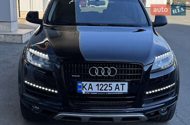 Внедорожник / Кроссовер Audi Q7 2015 в Киеве