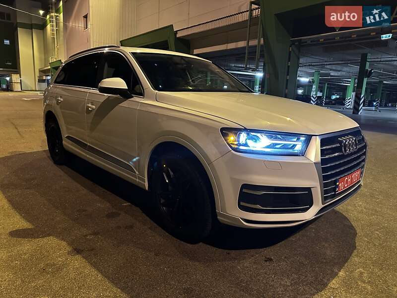 Внедорожник / Кроссовер Audi Q7 2017 в Киеве
