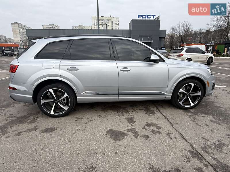 Внедорожник / Кроссовер Audi Q7 2019 в Харькове