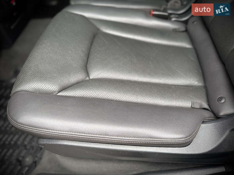 Позашляховик / Кросовер Audi Q7 2016 в Києві