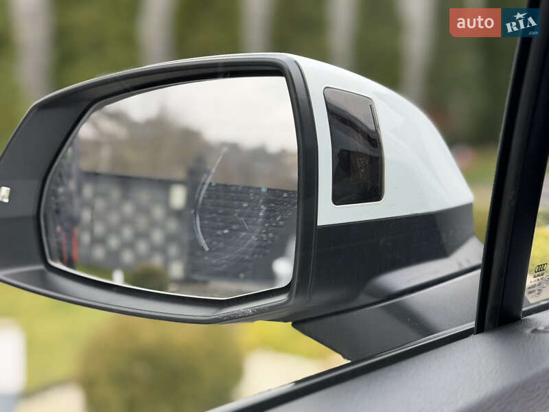 Позашляховик / Кросовер Audi Q7 2017 в Рівному