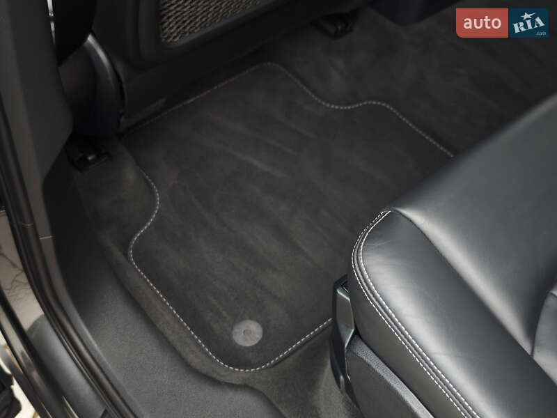 Внедорожник / Кроссовер Audi Q7 2015 в Дубно