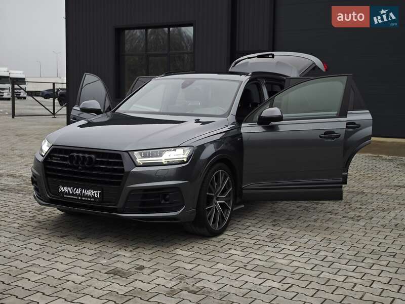 Внедорожник / Кроссовер Audi Q7 2015 в Дубно