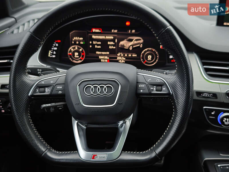 Внедорожник / Кроссовер Audi Q7 2015 в Дубно