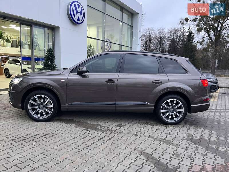 Внедорожник / Кроссовер Audi Q7 2016 в Житомире