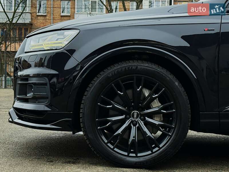 Позашляховик / Кросовер Audi Q7 2018 в Києві фото 17 Позашляховик / Кросовер Audi Q7 2018 в Києві