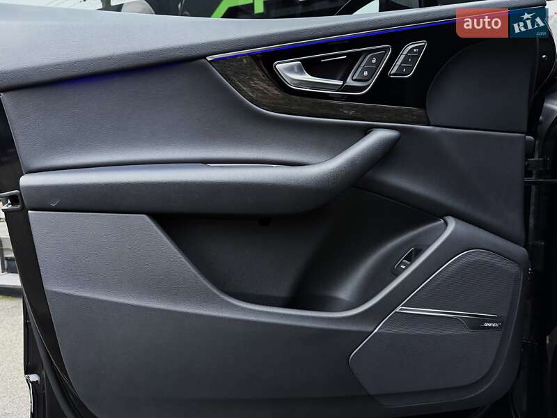 Позашляховик / Кросовер Audi Q7 2018 в Києві фото 34 Позашляховик / Кросовер Audi Q7 2018 в Києві