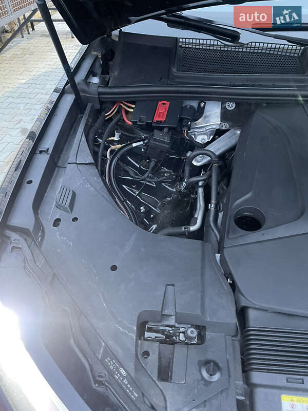 Внедорожник / Кроссовер Audi Q7 2017 в Калуше