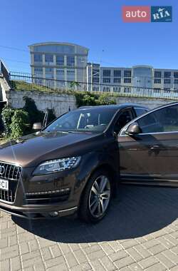 Позашляховик / Кросовер Audi Q7 2015 в Львові