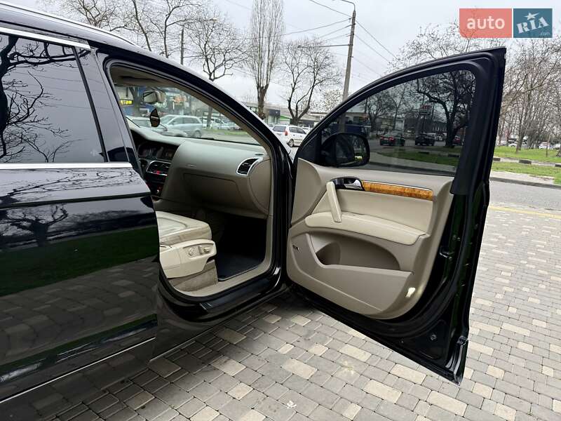 Внедорожник / Кроссовер Audi Q7 2007 в Одессе