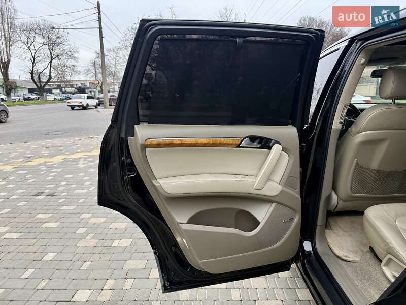 Внедорожник / Кроссовер Audi Q7 2007 в Одессе
