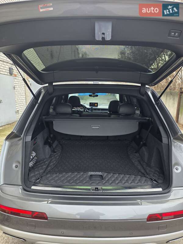 Позашляховик / Кросовер Audi Q7 2017 в Дніпрі фото 9 Позашляховик / Кросовер Audi Q7 2017 в Дніпрі