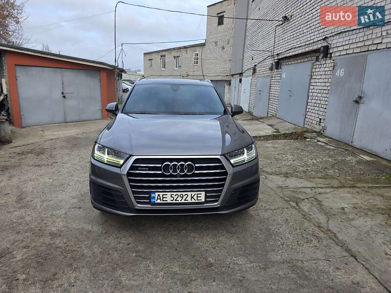 Позашляховик / Кросовер Audi Q7 2017 в Дніпрі фото 10 Позашляховик / Кросовер Audi Q7 2017 в Дніпрі