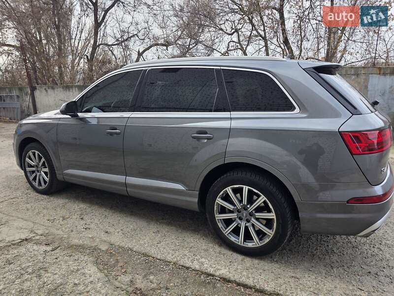 Позашляховик / Кросовер Audi Q7 2017 в Дніпрі фото 5 Позашляховик / Кросовер Audi Q7 2017 в Дніпрі