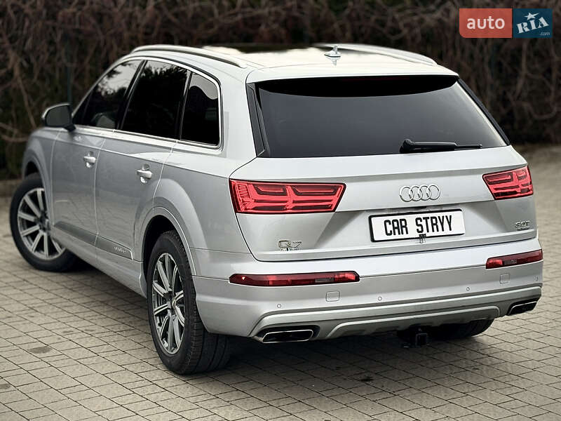 Внедорожник / Кроссовер Audi Q7 2017 в Стрые