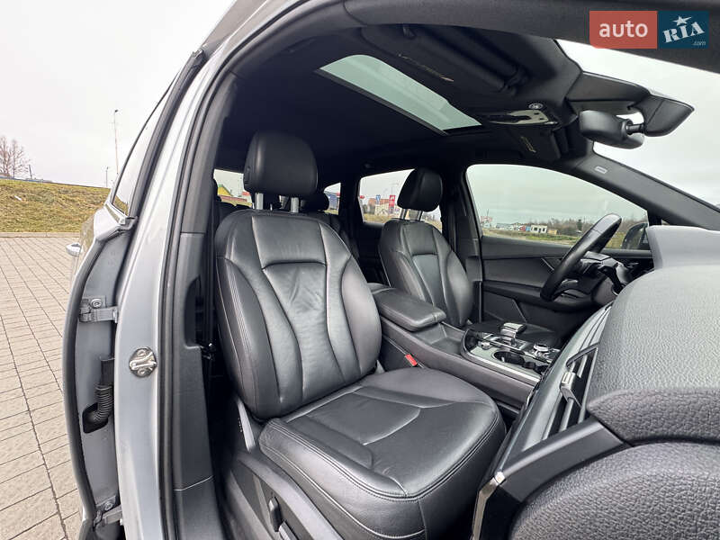 Внедорожник / Кроссовер Audi Q7 2017 в Стрые