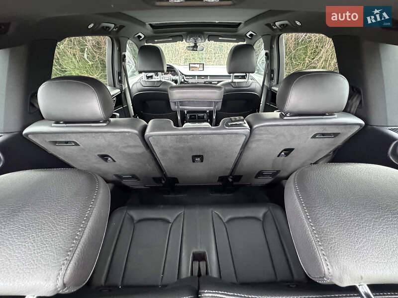 Внедорожник / Кроссовер Audi Q7 2017 в Стрые