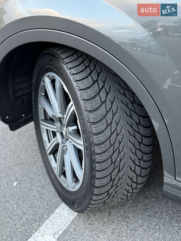 Внедорожник / Кроссовер Audi Q7 2018 в Киеве