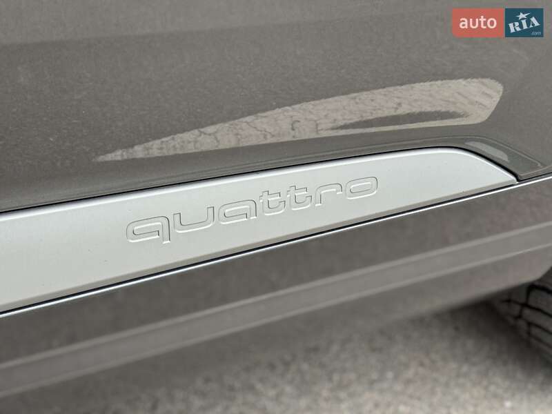 Внедорожник / Кроссовер Audi Q7 2018 в Киеве