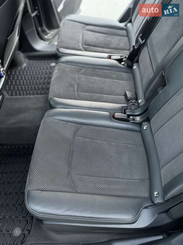 Внедорожник / Кроссовер Audi Q7 2018 в Киеве