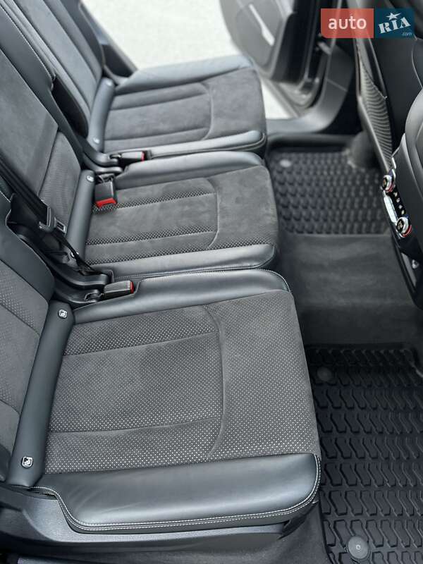 Внедорожник / Кроссовер Audi Q7 2018 в Киеве