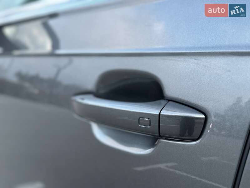 Внедорожник / Кроссовер Audi Q7 2018 в Киеве