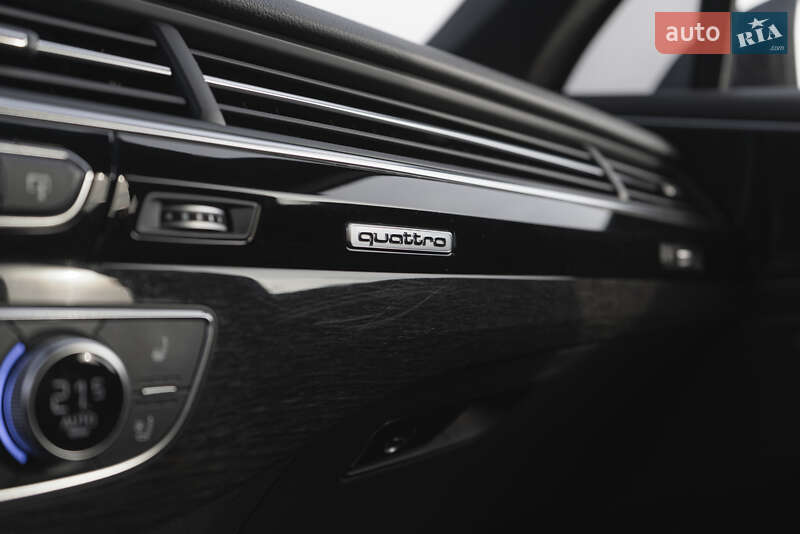 Внедорожник / Кроссовер Audi Q7 2017 в Ужгороде