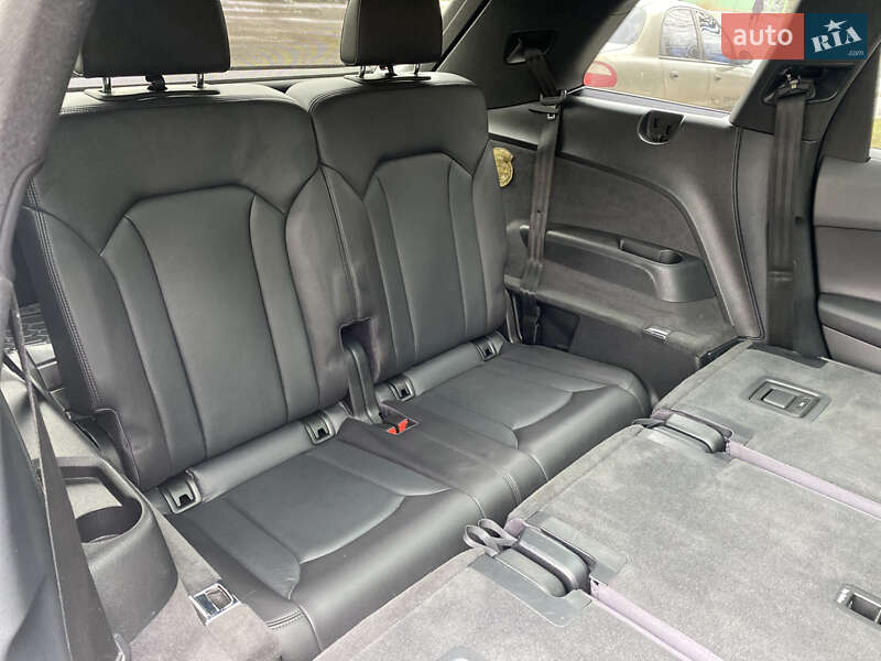 Внедорожник / Кроссовер Audi Q7 2016 в Соленом фото 37 Внедорожник / Кроссовер Audi Q7 2016 в Соленом