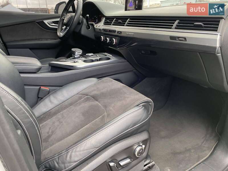 Внедорожник / Кроссовер Audi Q7 2017 в Днепре фото 26 Внедорожник / Кроссовер Audi Q7 2017 в Днепре