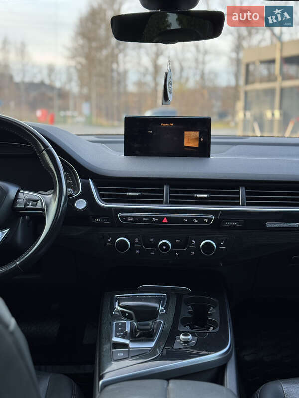 Внедорожник / Кроссовер Audi Q7 2017 в Надворной