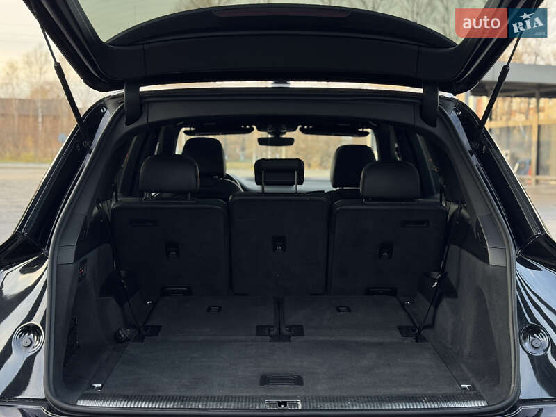 Внедорожник / Кроссовер Audi Q7 2017 в Надворной