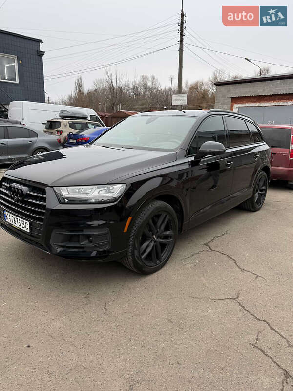 Внедорожник / Кроссовер Audi Q7 2017 в Киеве